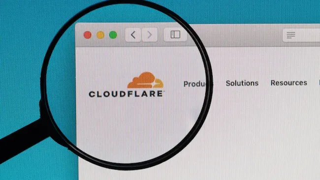 Cloudflare Laat Websites AI Bots Belasten met &lsquo;Betalen per Crawl&rsquo;