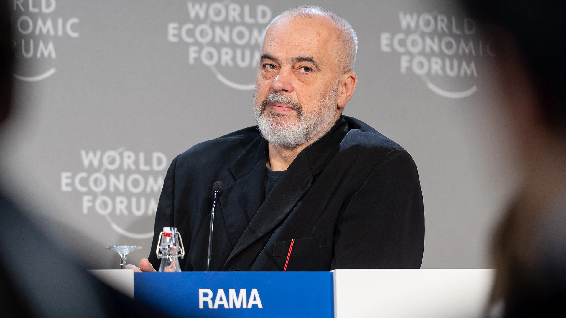 Albanië Benoemt AI Bot Als Minister om Corruptie te Bestrijden